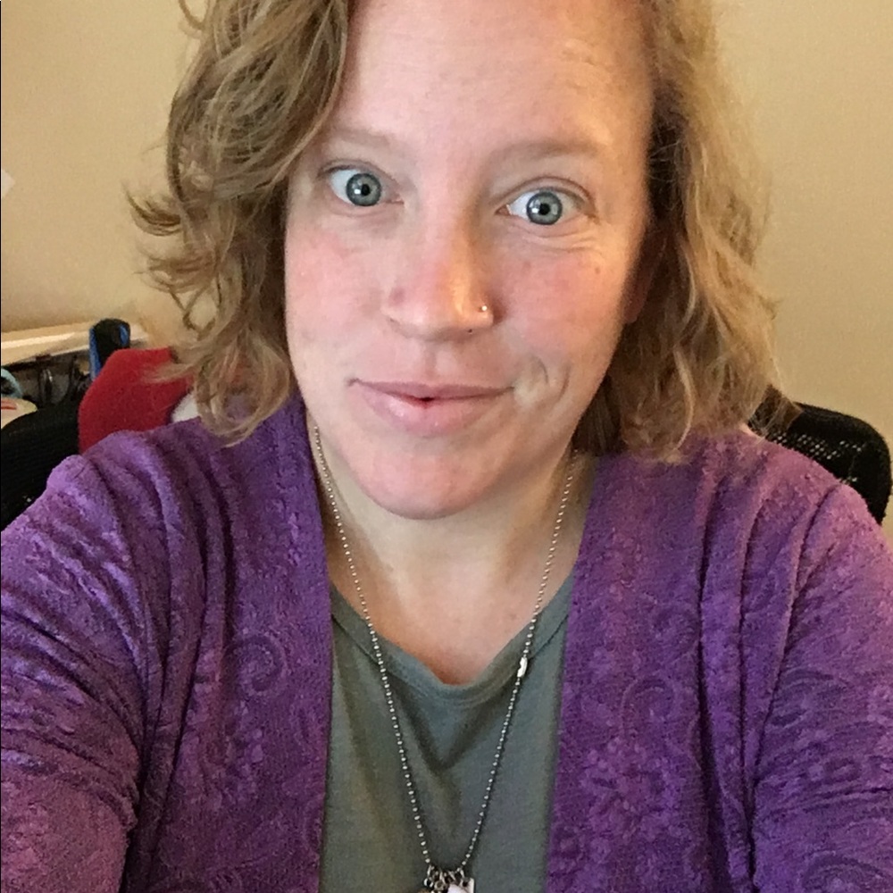 Meet your Posher, Becki